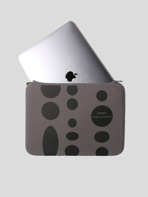 [新品]Comme des Garcons MacBook 13 Caseグレー Comme des Garcons x Cote & Ciel Macbook Air 11 Case - Gray