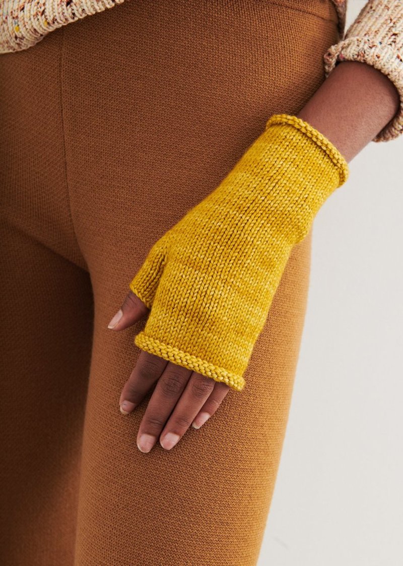 misha & puff マフラー 【 winter Wheet 】 Misha & Puff - Handwarmer in Winter Wheat | Garmentory
