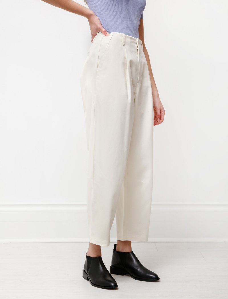 Priory Pleat Pant - Natural