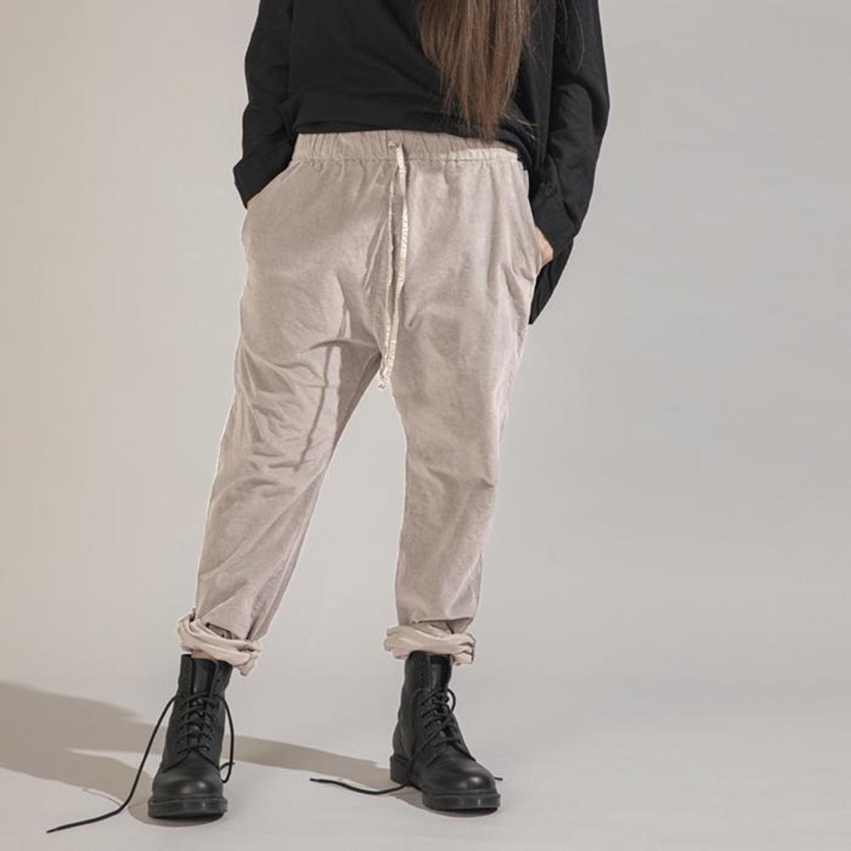 Album Di Famiglia Woman Velvet Basic Pants | Garmentory