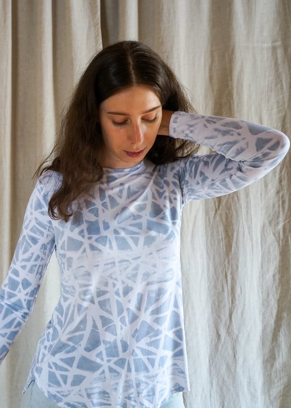 Annie Turbin High Low Long Sleeve Crew Neck Shirt - Grey Annie Turbin High Low Long Sleeve Crew Neck Shirt - Grey