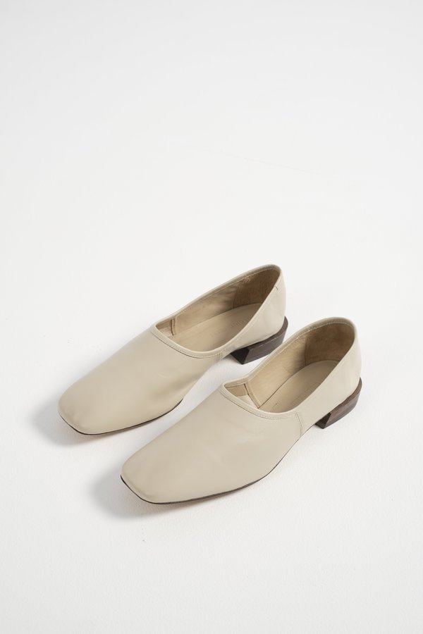 Mari Giudicelli Mona Loafer - Bone | Garmentory