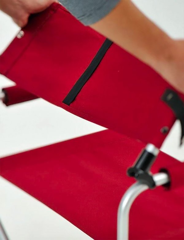 Snow Peak wide Folding Chair - Red Snow Peak wide Folding Chair - Red