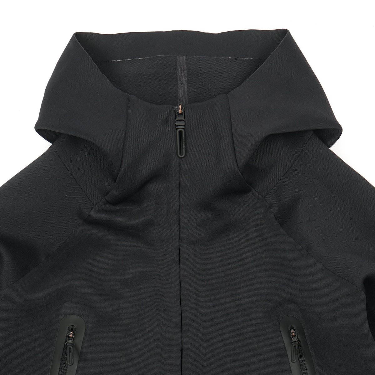 ジャケット・アウター DESCENTE ALLTERRAIN ATH PRIMEFLEX HOODIE Descente Allterrain PRIMEFLEX HOODIE - BLACK | Garmentory