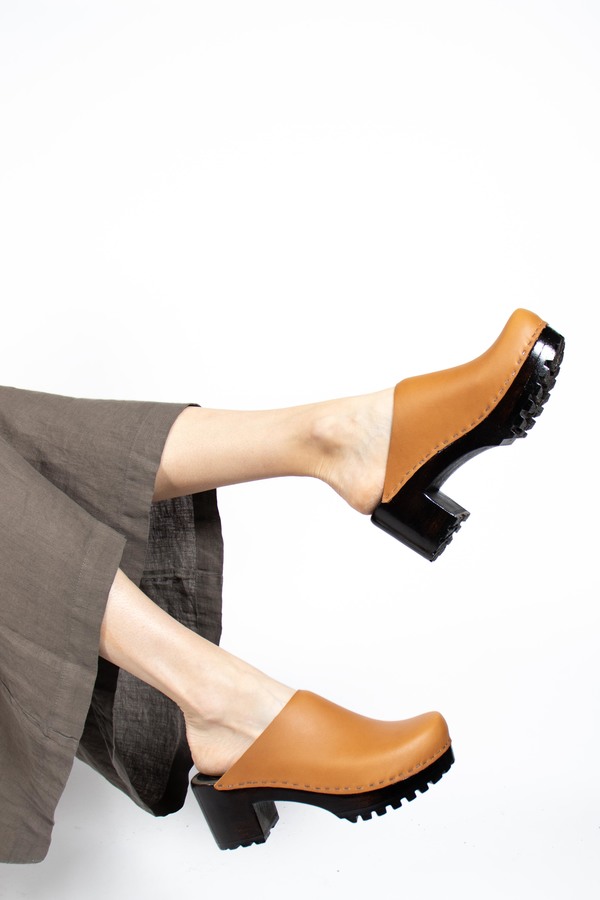No.6 Lou Clog Mid Tread No.6 Lou Clog Mid Tread