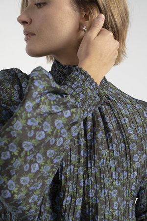 No.6 Thea Blouse - Black/Blue No.6 Thea Blouse - Black/Blue