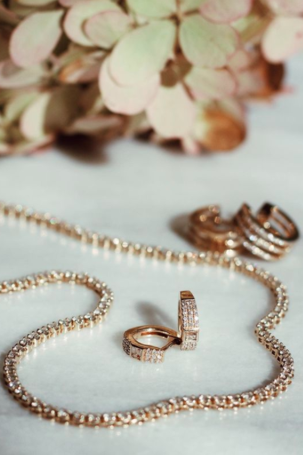 Charme Silkiner Smitten Diamond Earrings - Gold