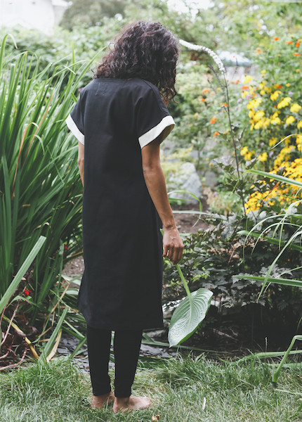 Sunja Link - Side Slit Tunic in Black Sunja Link - Side Slit Tunic in Black