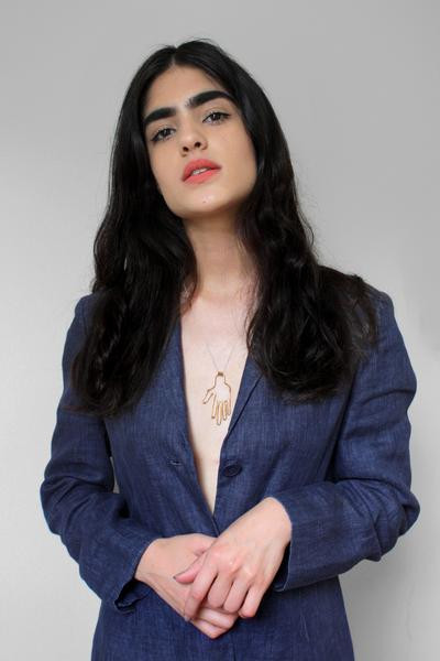 Young Frankk HAND NECKLACE - GOLD Young Frankk HAND NECKLACE - GOLD