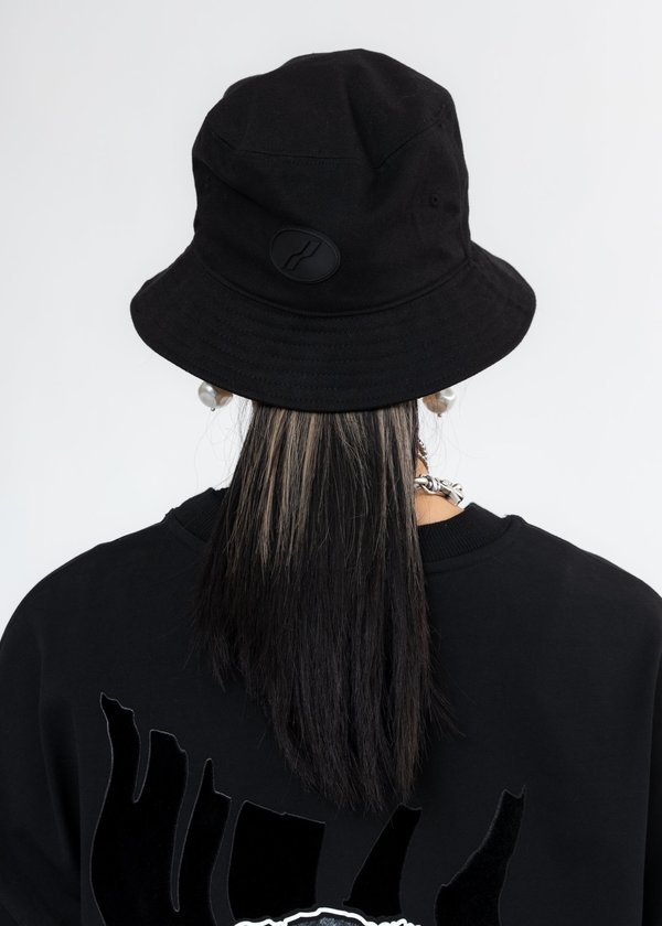 we11done Pearl Logo Bucket Hat - Black | Garmentory display picture 1