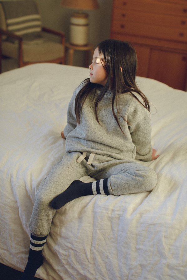 kids Petits Vilains Emil Cozy Sweatshirt - Speckle Grey kids Petits Vilains Emil Cozy Sweatshirt - Speckle Grey