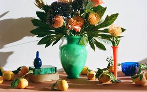 Kindred Black Steuben Double Handle Urn Vase - Green Kindred Black Steuben Double Handle Urn Vase - Green