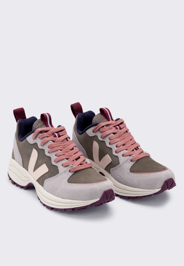 UNISEX VEJA Venturi Suede - kaki/sable/oxford grey | Garmentory