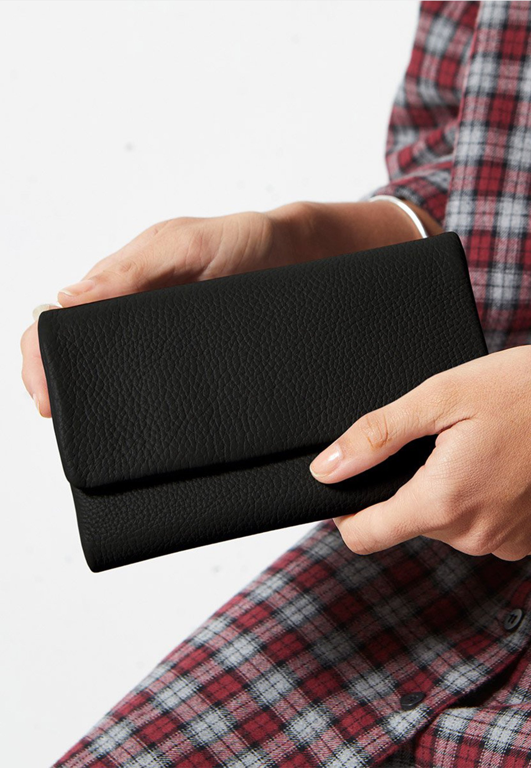 status anxiety audrey wallet