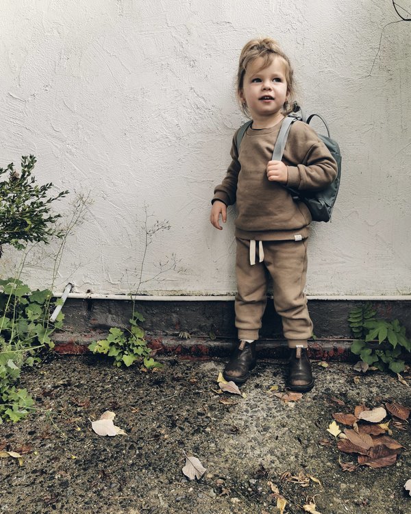 kids Petits Vilains Raphael Cozy Sweatpant - Dune kids Petits Vilains Raphael Cozy Sweatpant - Dune