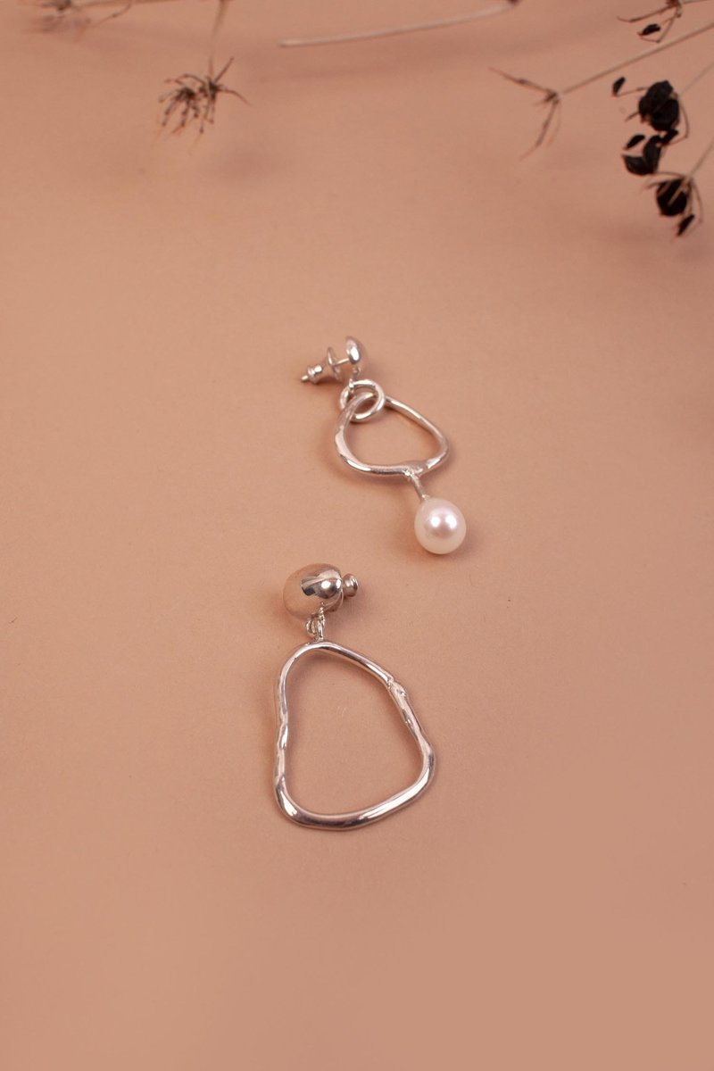 Mondo Mondo Toyen Earrings | Garmentory