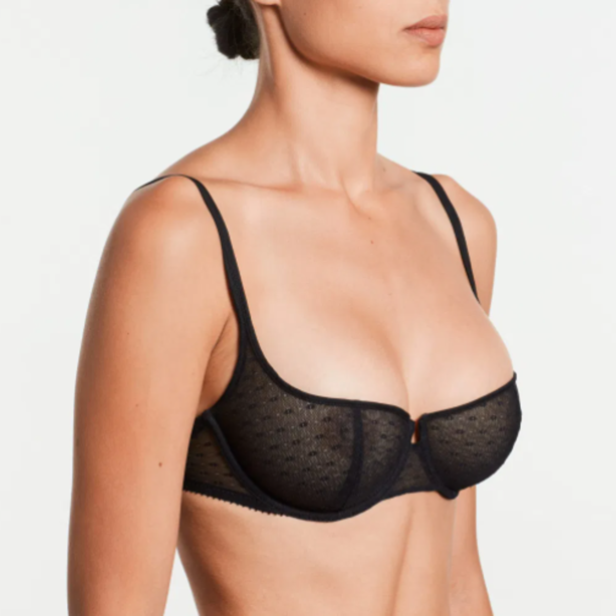 【関税込み】Yasmine Eslami ホワイト Rebecca ソフト ブラ Yasmine Eslami - The Lily Plunge Bra in Black