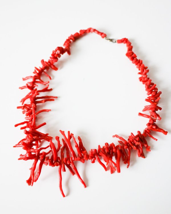 Vintage Coral Necklace - Red Vintage Coral Necklace - Red