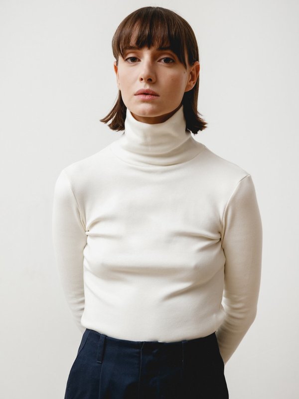 Priory Torretto Turtleneck - Stretch Knit Snow Priory Torretto Turtleneck - Stretch Knit Snow