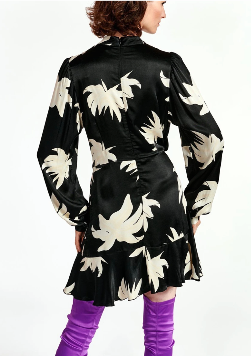 ESSENTIEL ANTWERP ブラック ミニドレス Essentiel Antwerp Wondergirl Minidress - Combo Black