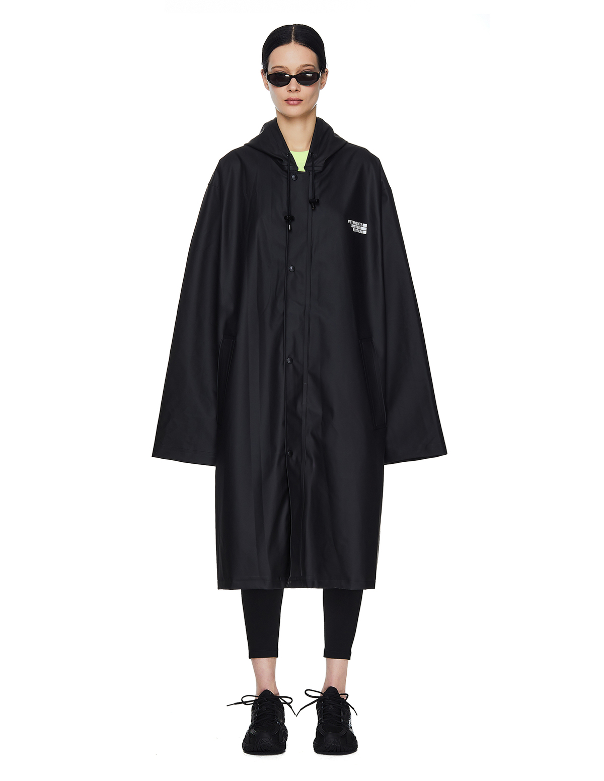 Vetements-Black-Limited-