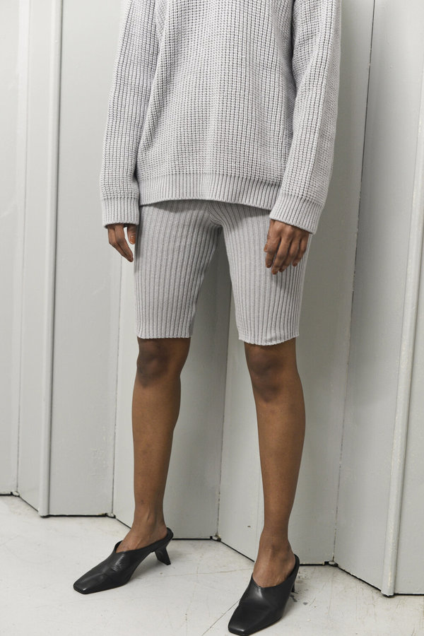 The bibio project KUUKU RIBBED SHORTS - GRAY The bibio project KUUKU RIBBED SHORTS - GRAY