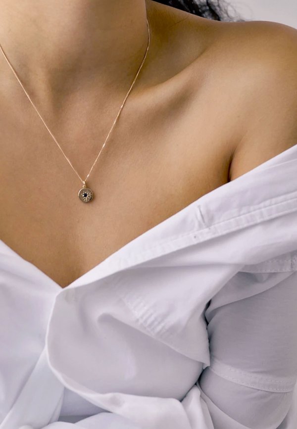 Necklace medium green