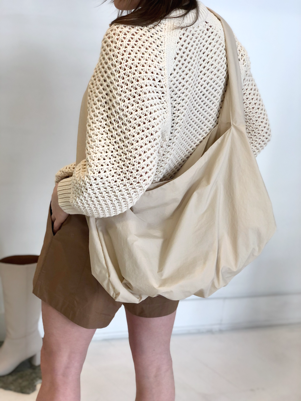 無料配送 ◆ AMOMENTO ◆ Stripe Large Shoulder Bag Gray Stripe Large Shoulder Bag by AMOMENTO on Sale