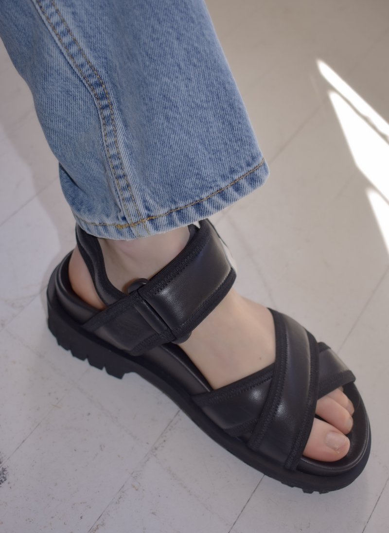 サンダル・ミュール GANNI Women Sandals S2664099 Black Black Feminine Buckle Two-Strap Sandals GANNI S2664 099