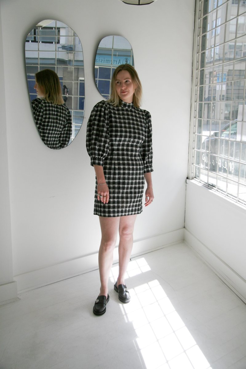【送料 関税込】 GANNI CHECK MINI DRESS Black Crinkled Check Mini Dress | GANNI US