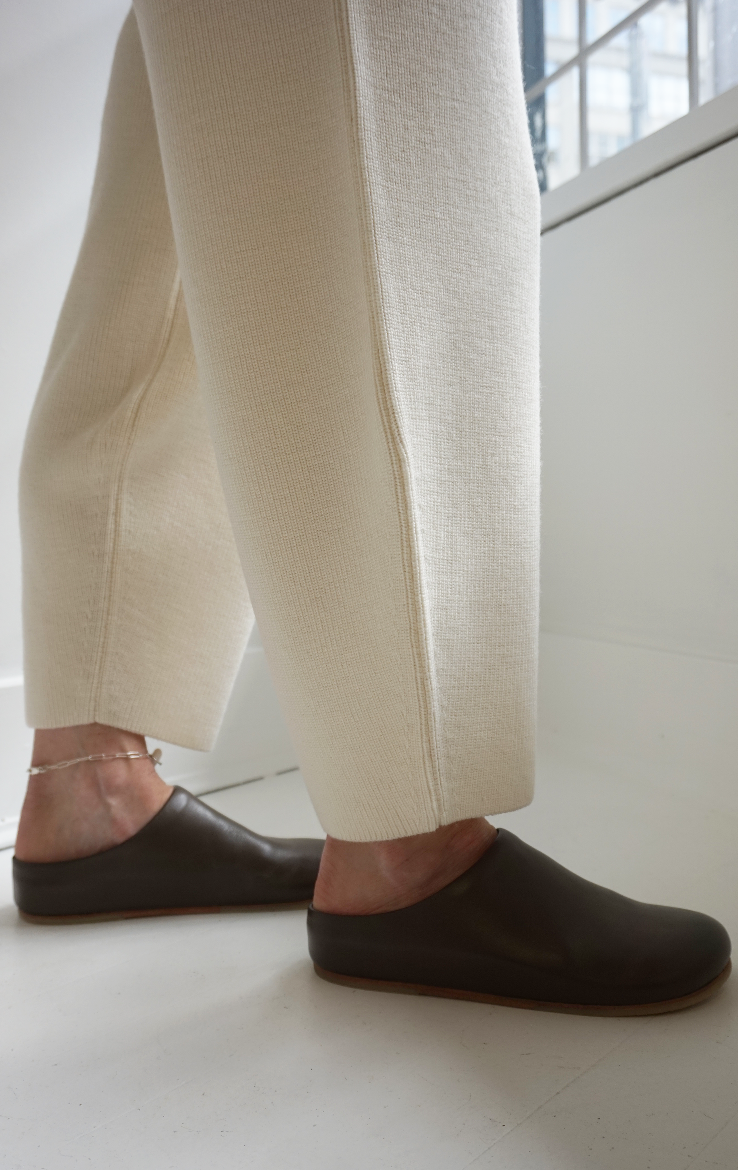 【関税込み】Lauren Manoogian グレー Moto ミュール Felt Moto Mule — Charcoal – La Garçonne