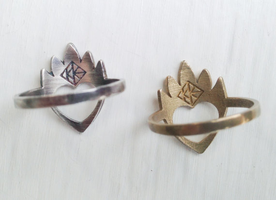 Knuckle Kiss Modern Claddagh Ring Knuckle Kiss Modern Claddagh Ring