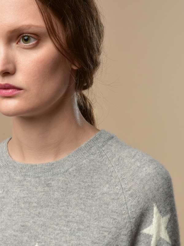 Pure Cashmere NYC Star Jacquard Crew Neck sweater - Light Grey/Ivory Pure Cashmere NYC Star Jacquard Crew Neck sweater - Light Grey/Ivory