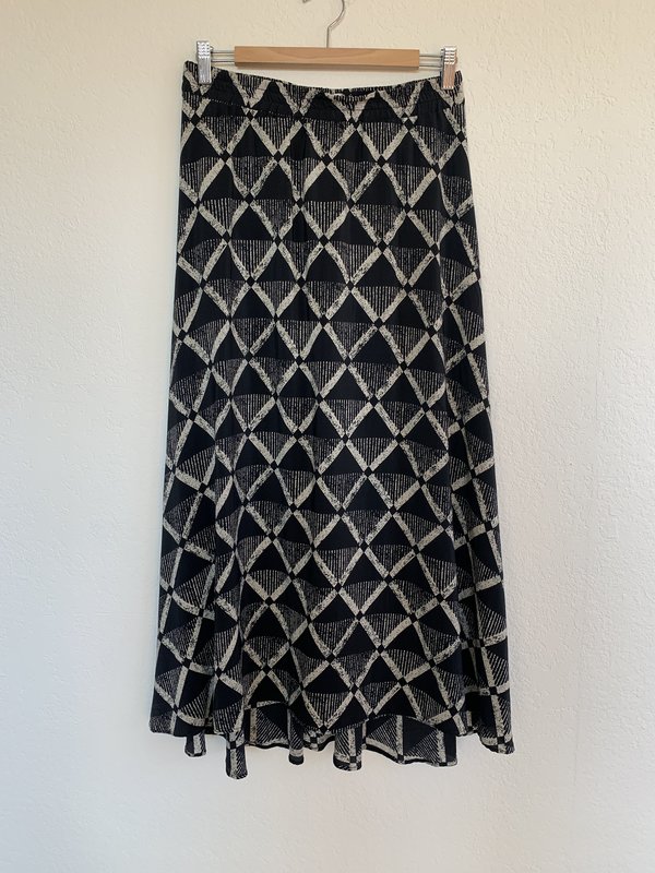 PRE-LOVED LOOP Porridge Skirt - Black/cream PRE-LOVED LOOP Porridge Skirt - Black/cream