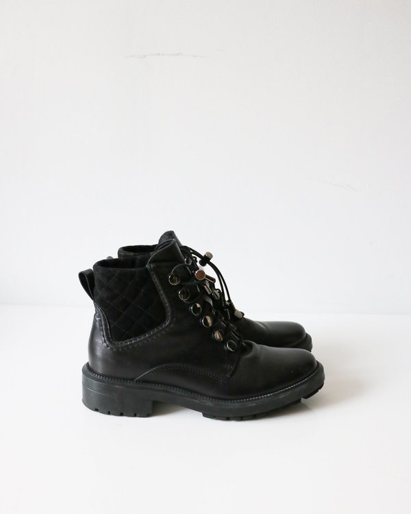 Pre-loved Aquatalia Leather Quilted Combat Boots - Black Pre-loved Aquatalia Leather Quilted Combat Boots - Black