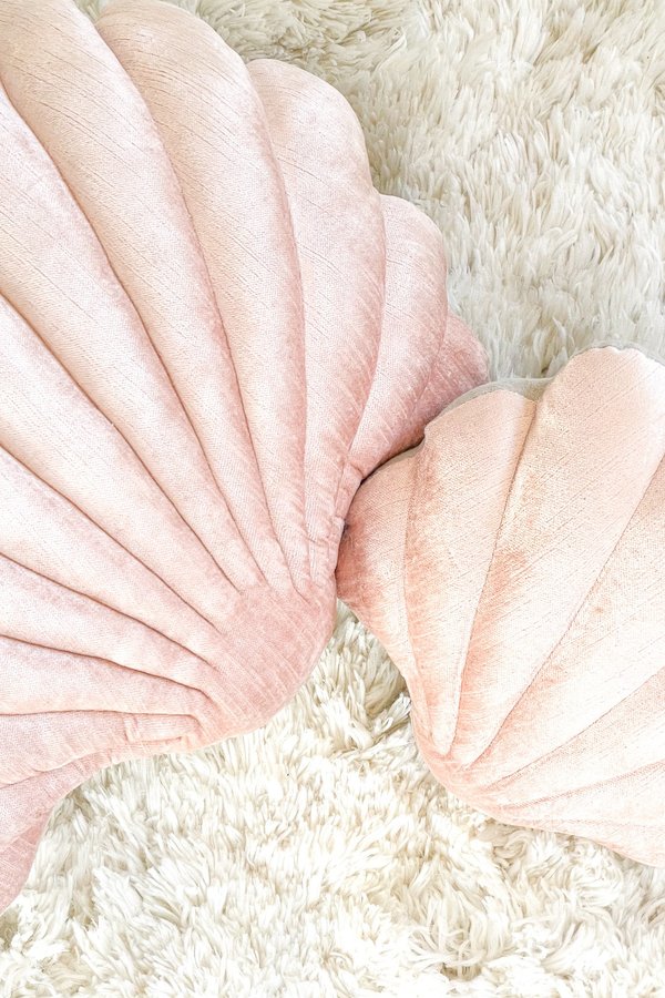 Tamar Mogendorff Coral Velvet Shell Pillow - Coral Tamar Mogendorff Coral Velvet Shell Pillow - Coral