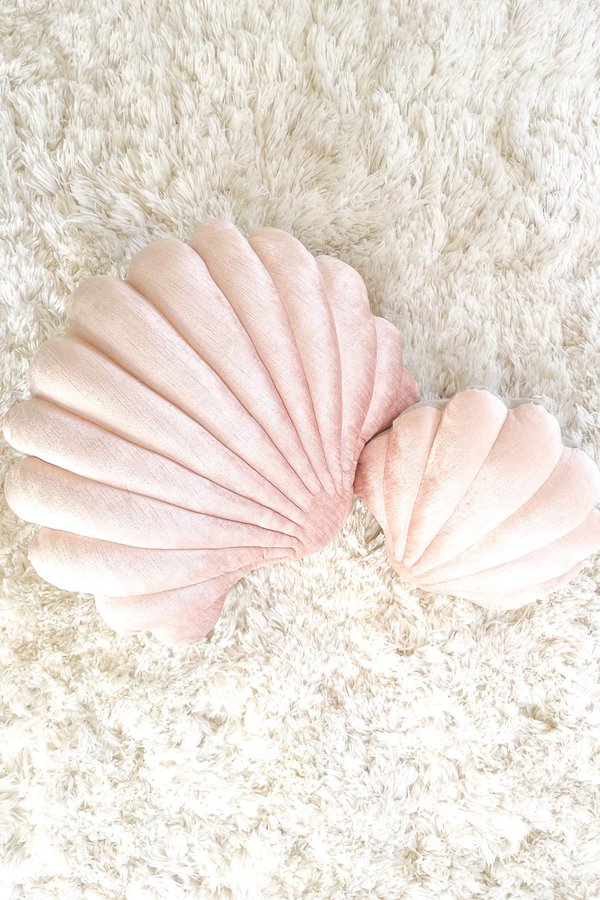 Tamar Mogendorff Coral Velvet Shell Pillow - Coral Tamar Mogendorff Coral Velvet Shell Pillow - Coral