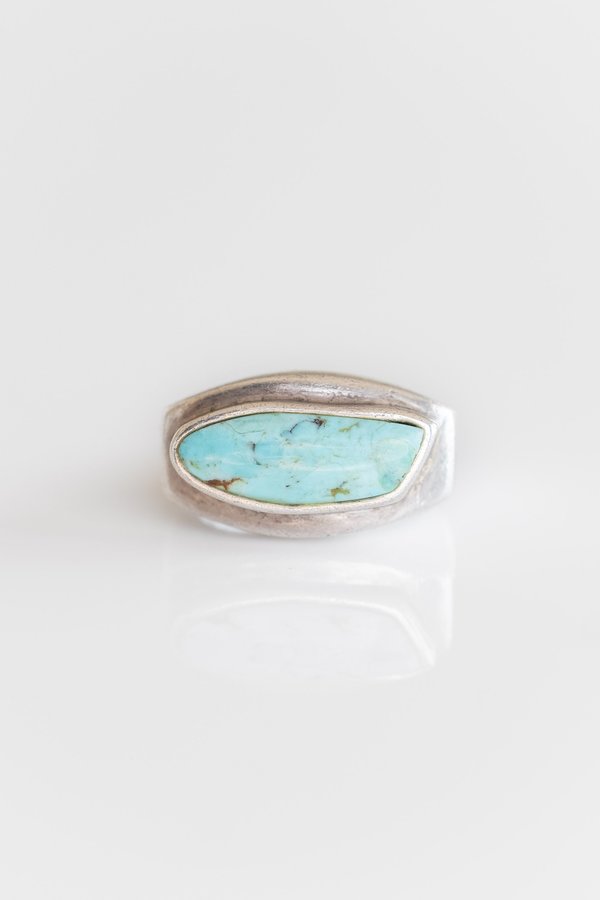 VINTAGE MODERN FREEFORM TURQUOISE RING - Sterling Silver VINTAGE MODERN FREEFORM TURQUOISE RING - Sterling Silver