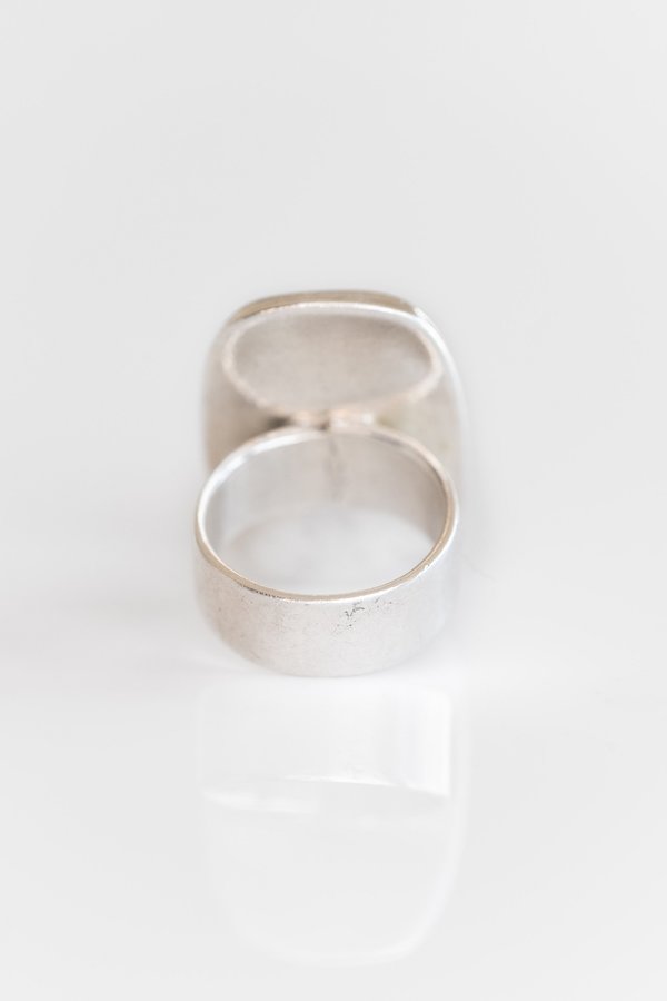 Vintage MODERN ROUNDED RECTANGLE RING - STERLING SILVER Vintage MODERN ROUNDED RECTANGLE RING - STERLING SILVER