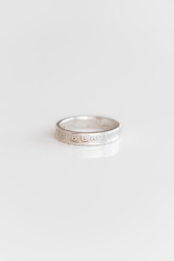 Vintage QUARTER DOLLAR RING - sterling silver Vintage QUARTER DOLLAR RING - sterling silver