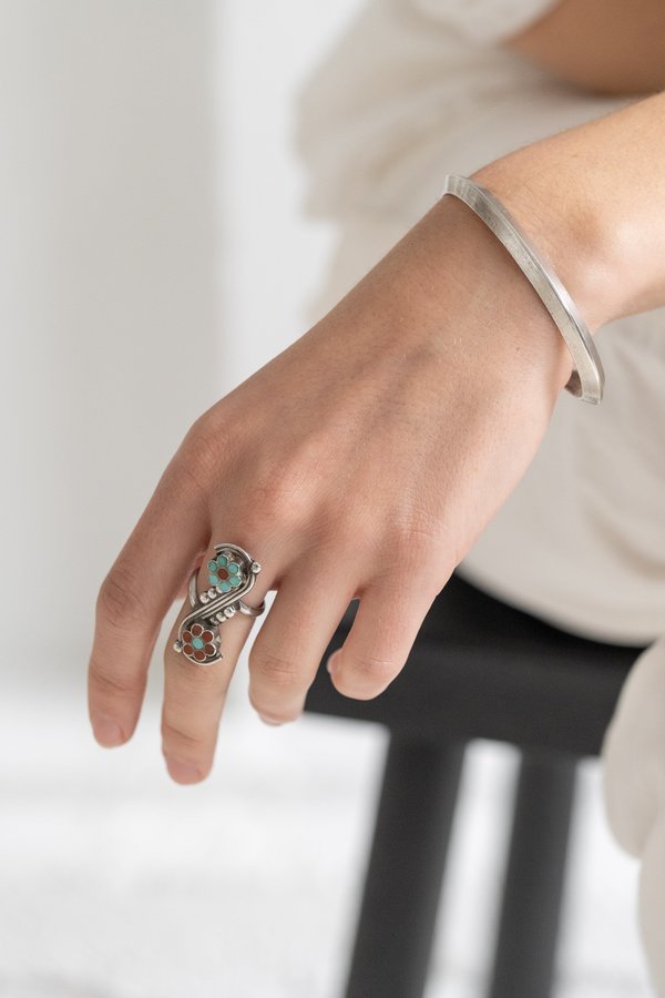 TURQUOISE + CORAL ZUNI INLAY DAISY RING TURQUOISE + CORAL ZUNI INLAY DAISY RING