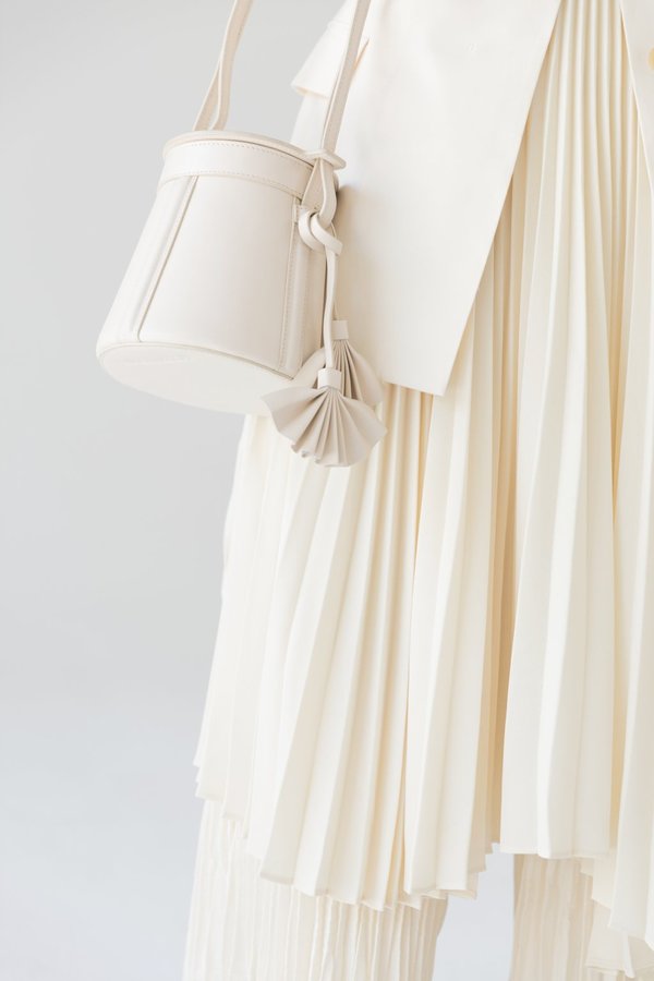 Petite A-Line Bucket | Creme Petite A-Line Bucket | Creme