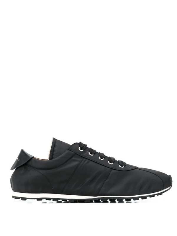 Low-Top Sneakers Low-Top Sneakers