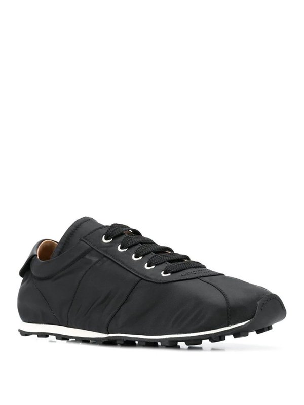 Low-Top Sneakers Low-Top Sneakers