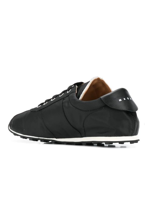 Low-Top Sneakers Low-Top Sneakers