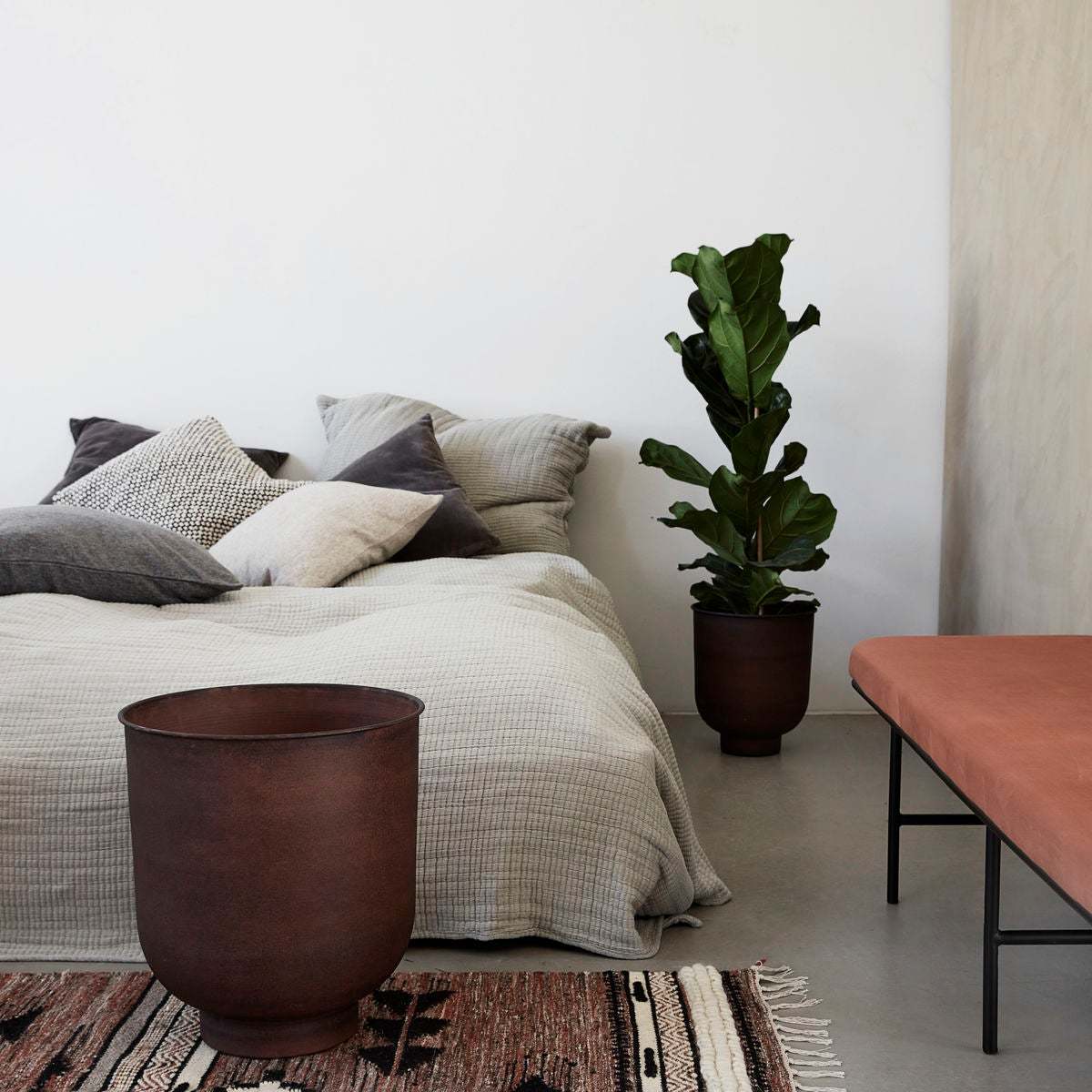 House Doctor Vig small planter - burnt henna - Image 1 of 4