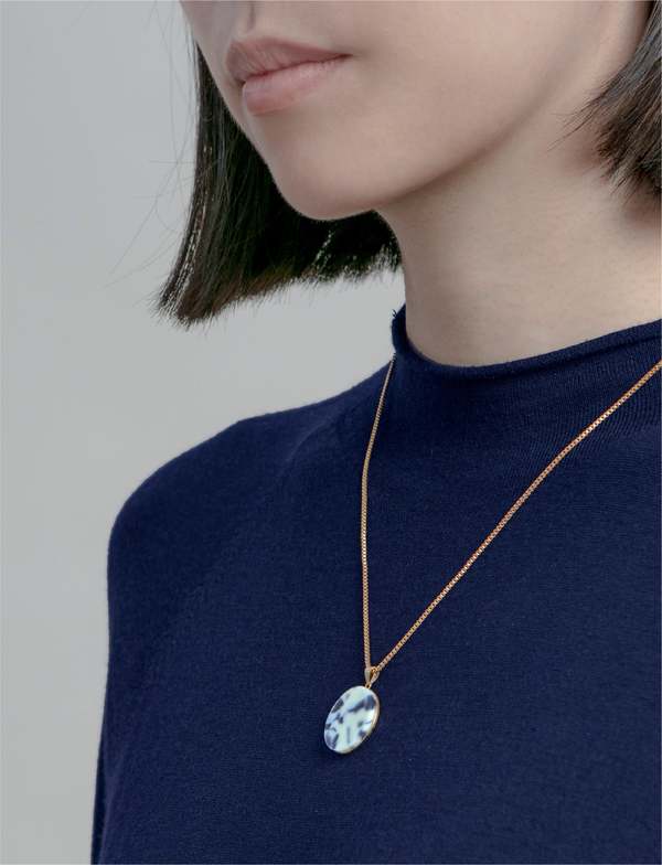 MATTER MATTERS Circle Necklace - Gold Plated/Snow MATTER MATTERS Circle Necklace - Gold Plated/Snow