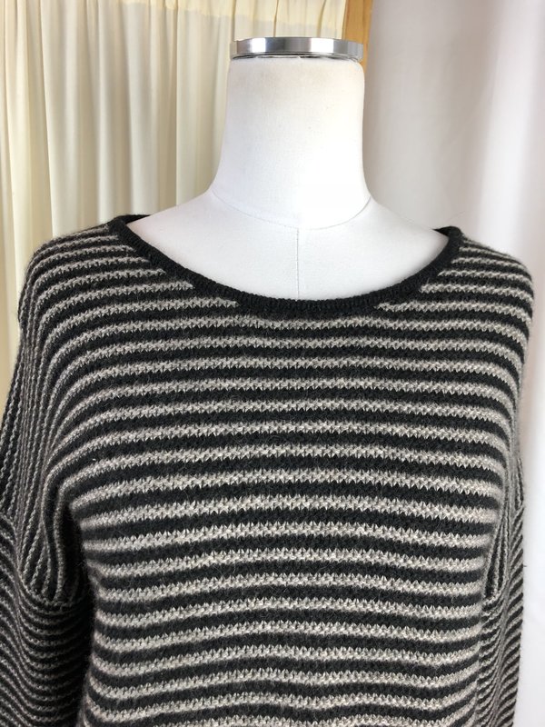 Margaret O'Leary Striped Tunic Sweater (L) Margaret O'Leary Striped Tunic Sweater (L)