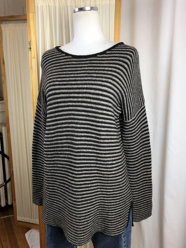 Margaret O'Leary Striped Tunic Sweater (L) Margaret O'Leary Striped Tunic Sweater (L)