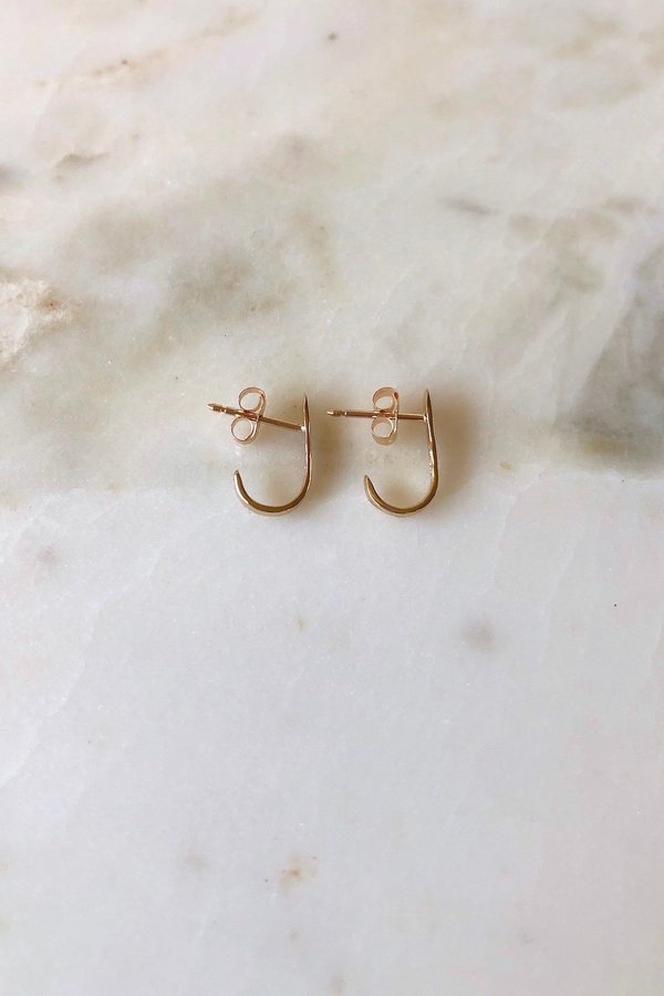 Blanca Monrós Gómez Curved Bar Studs Earing - 14k Reclaimed Gold Blanca Monrós Gómez Curved Bar Studs Earing - 14k Reclaimed Gold
